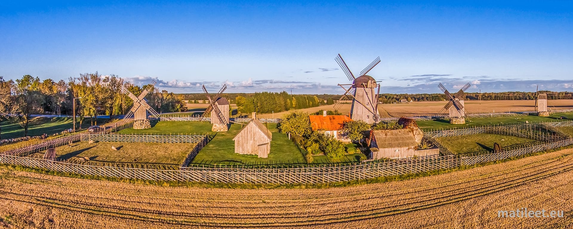 Angla tuulikud õhtuvalguses angla tuulikud